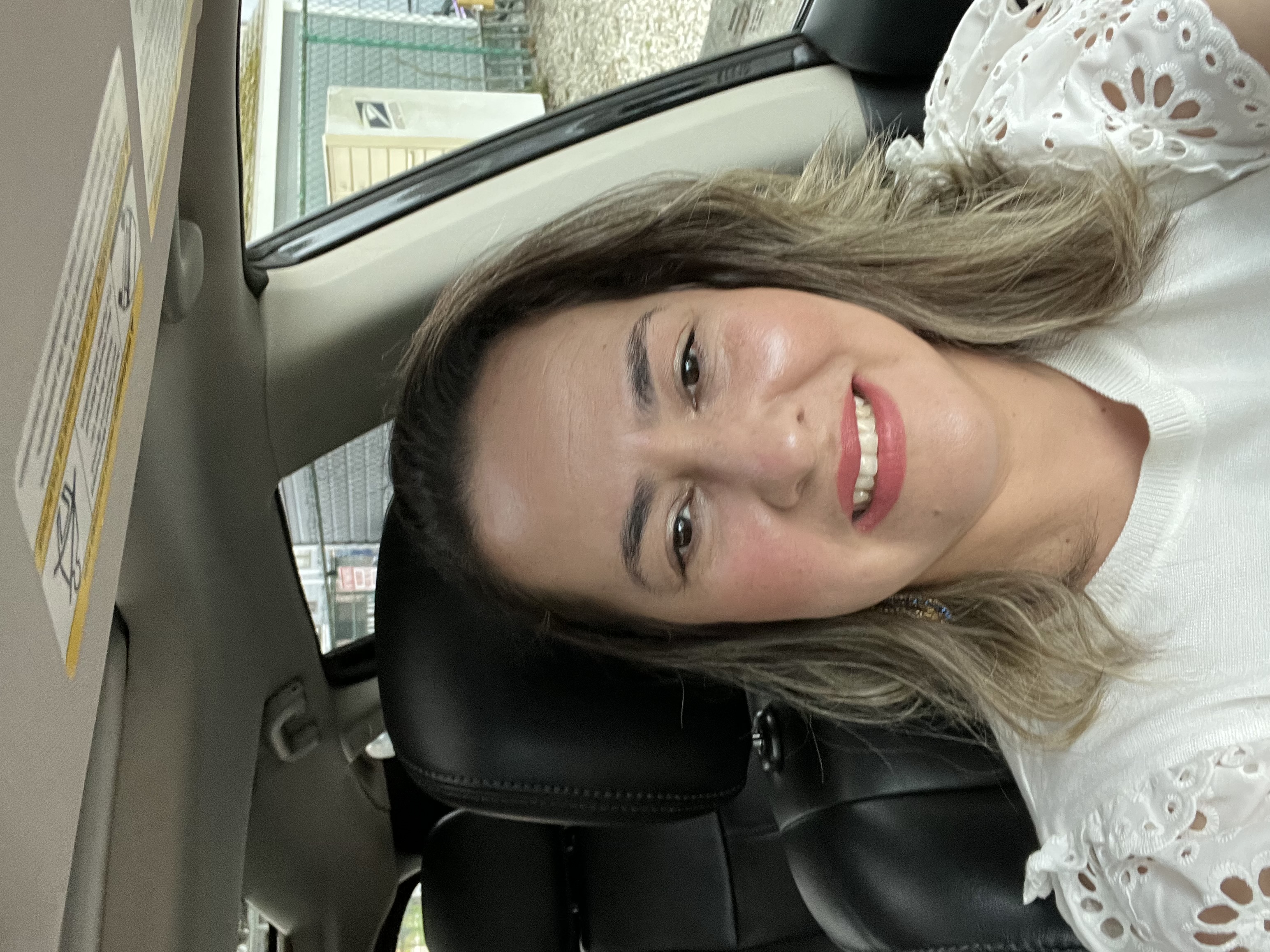 Luciana Santa Cruz
